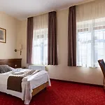 Hotel Diamond W Bialym Dworku
