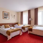 Diamond W Bialym Dworku *