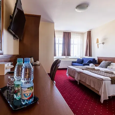 Diamond W Białym Dworku Hotel *