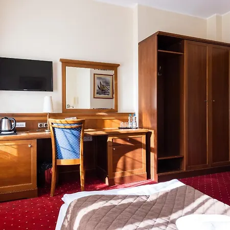 Diamond W Białym Dworku