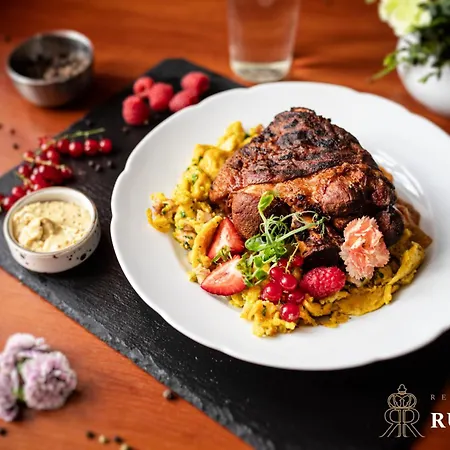 Diamond W Białym Dworku