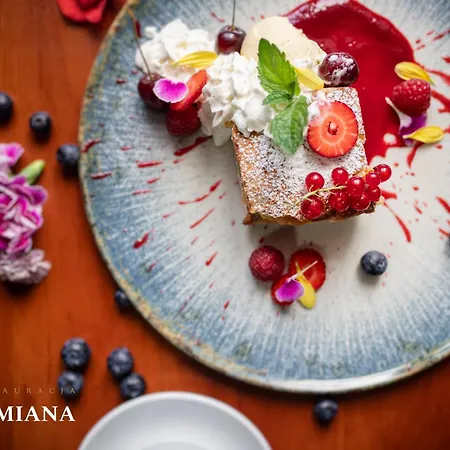 Diamond W Białym Dworku Hotel