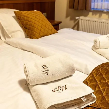 Diamond W Bialym Dworku Hotell