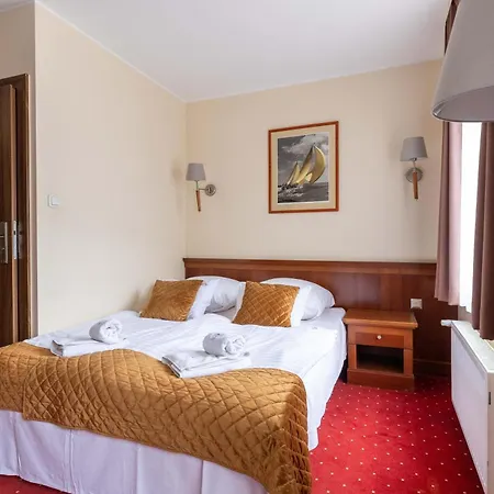 Hotell Diamond W Bialym Dworku