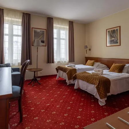 Diamond W Bialym Dworku Hotell Rumia