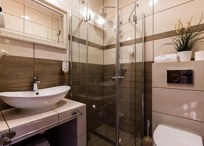 Отель Diamond W Bialym Dworku *