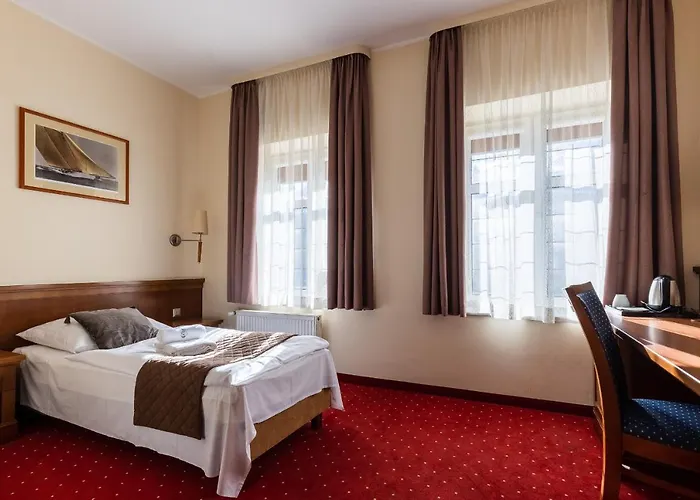 Отель Diamond W Bialym Dworku