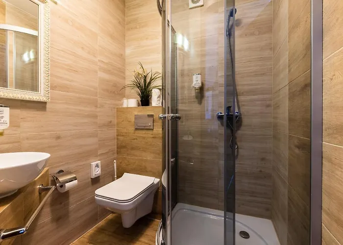 Отель Diamond W Bialym Dworku