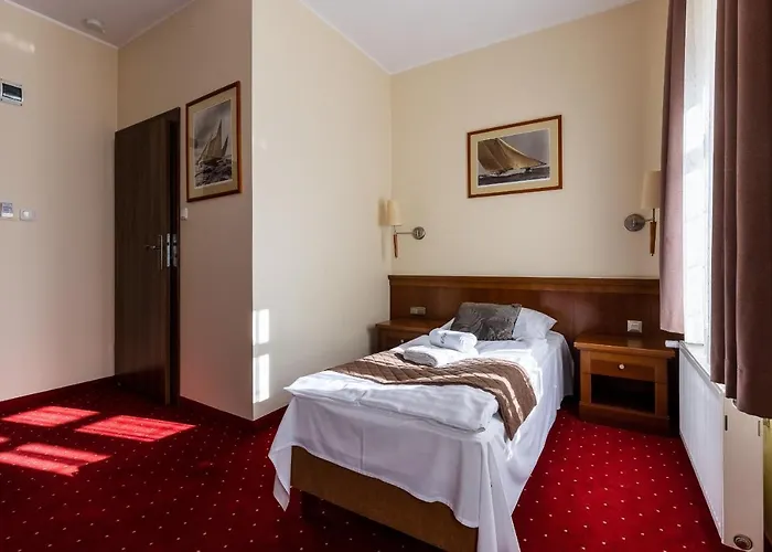 Diamond W Bialym Dworku * Румя