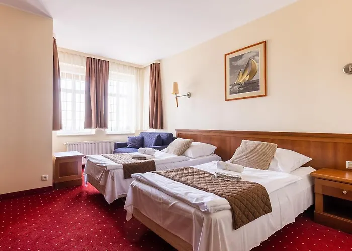 Отель Diamond W Bialym Dworku *