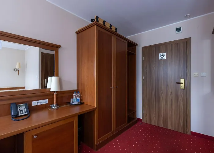 Diamond W Bialym Dworku Rumia