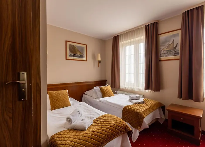 Diamond W Bialym Dworku Hotel