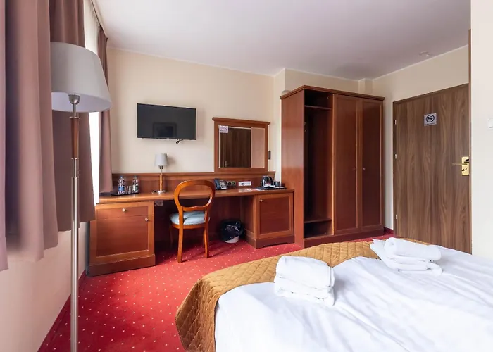 Hotel Diamond W Bialym Dworku *